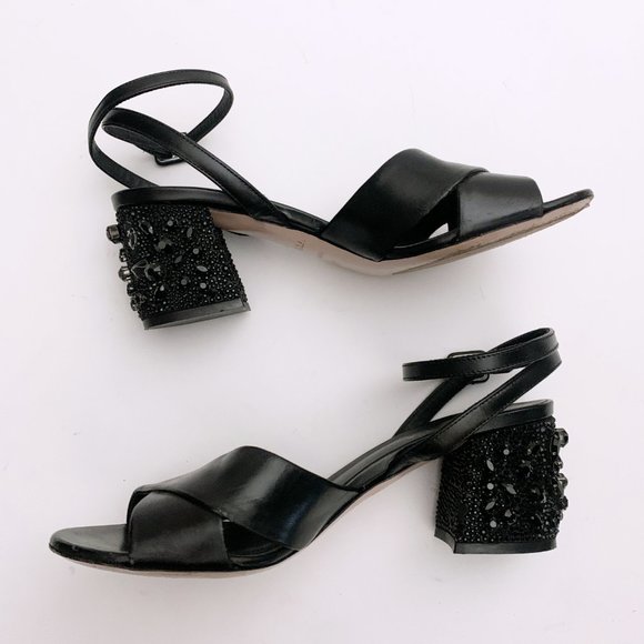 Le Silla Jeweled Sandal - Picture 6 of 13